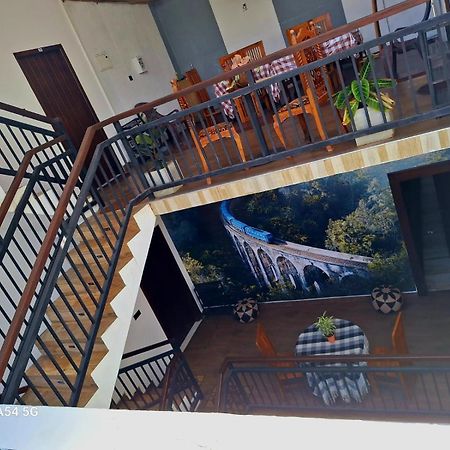 Ella Odyssey Inn Bagian luar foto