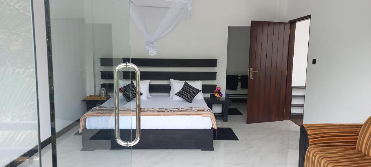 Ella Odyssey Inn Bagian luar foto