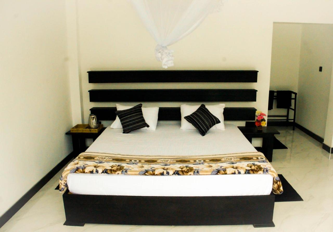 Ella Odyssey Inn Bagian luar foto