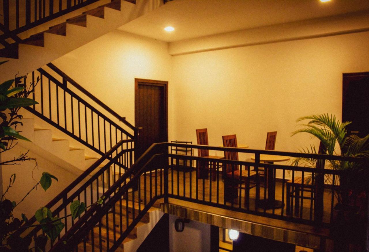 Ella Odyssey Inn Bagian luar foto