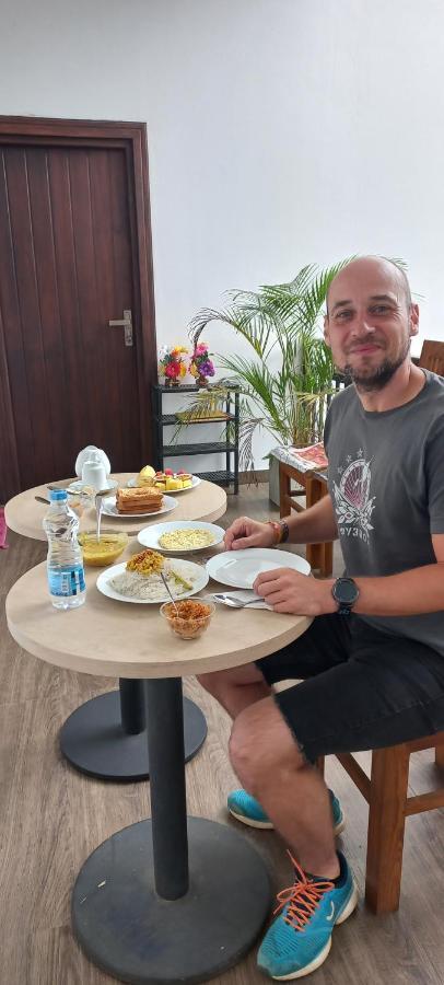 Ella Odyssey Inn Bagian luar foto