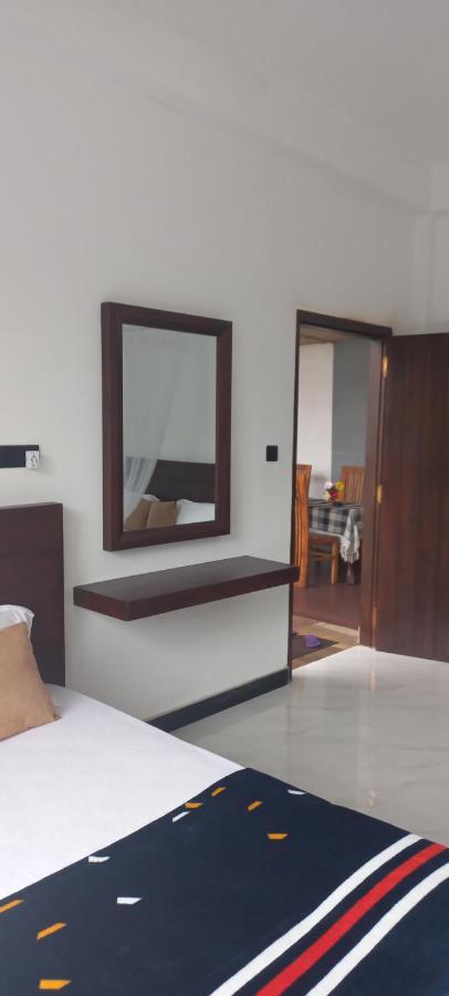 Ella Odyssey Inn Bagian luar foto