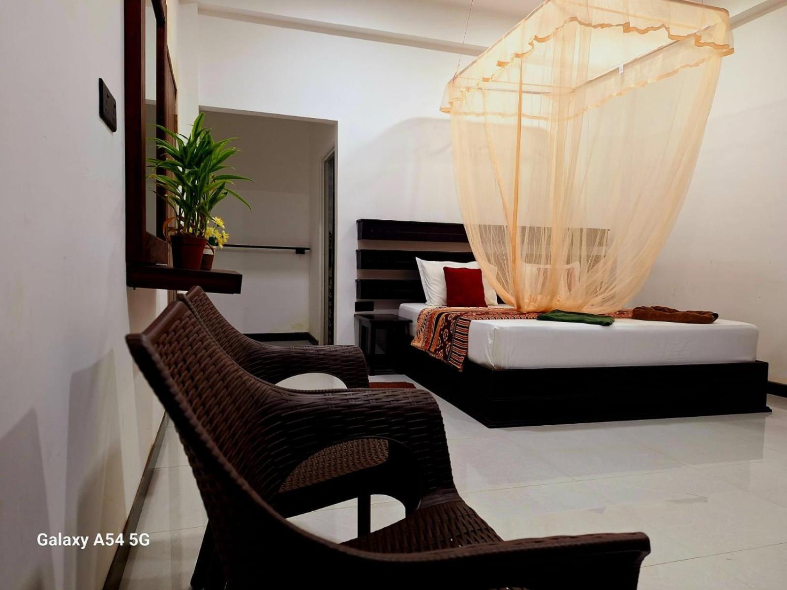 Ella Odyssey Inn Bagian luar foto