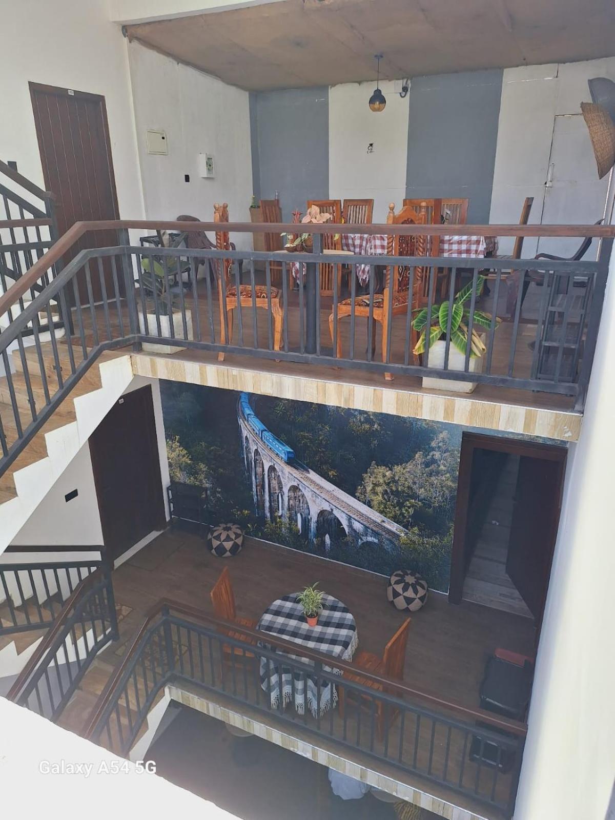 Ella Odyssey Inn Bagian luar foto